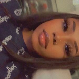 Meet your Posher, Peaches